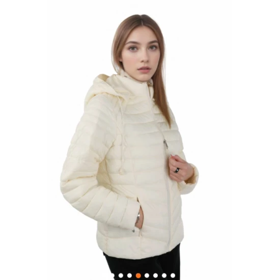 Moteriška balta striukė Kaja Moteriškos striukės