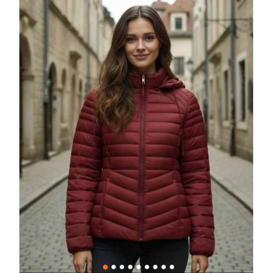 Moteriška bordo striukė Kaja Moteriškos striukės