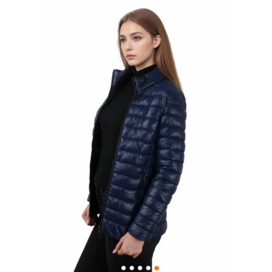 Moteriška tamsiai mėlynos spalvos striukė Tina Moteriškos striukės