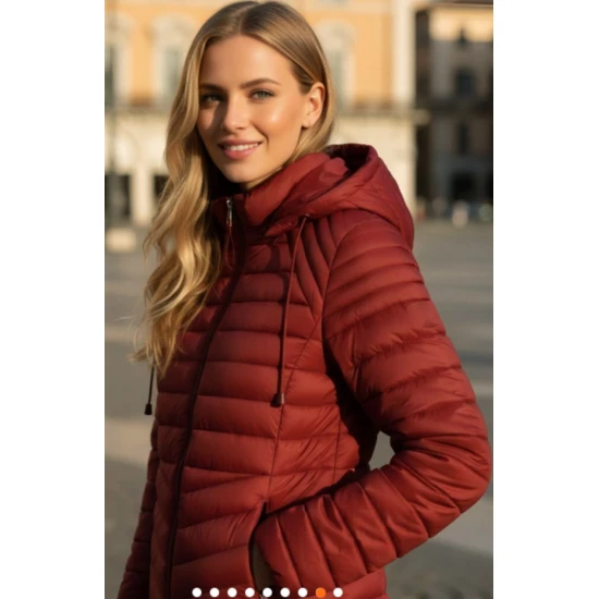 Moteriška bordo striukė Kaja Moteriškos striukės