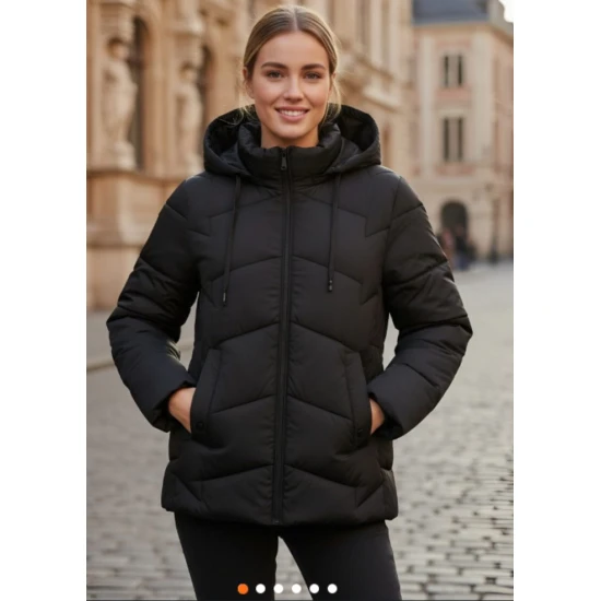 Juodos spalvos moteriška striukė Camil Moteriškos striukės