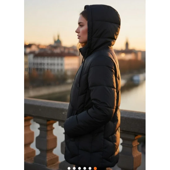 Juodos spalvos moteriška striukė Camil Moteriškos striukės