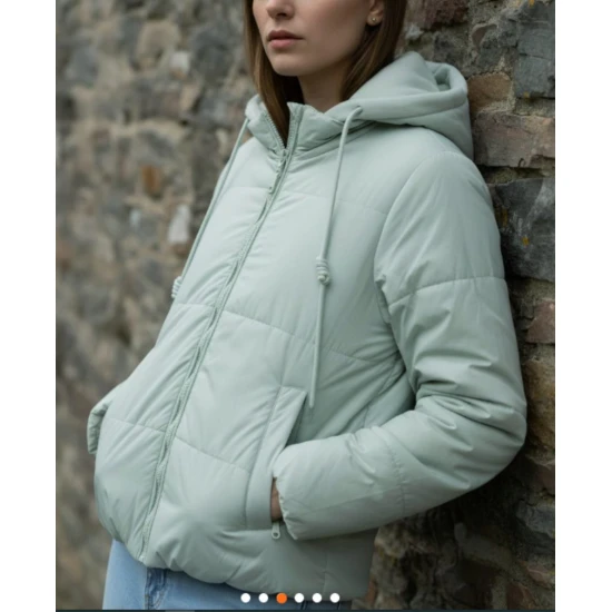 Mėtinės spalvos moteriška striukė Alin Moteriškos striukės