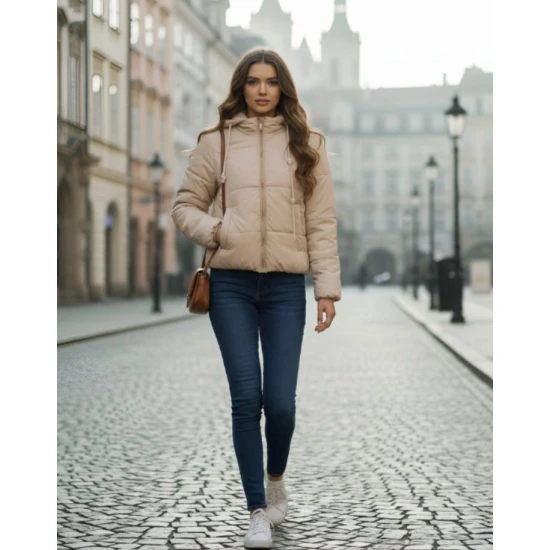 Rusvos spalvos moteriška striukė Alin Moteriškos striukės