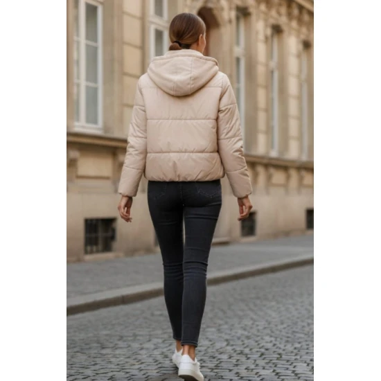 Rusvos spalvos moteriška striukė Alin Moteriškos striukės