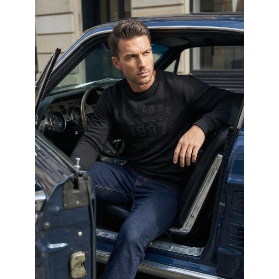 Vyriškas juodas džemperis Vintage