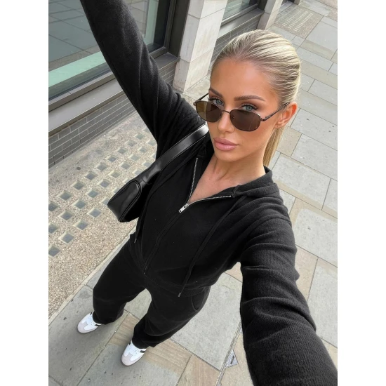 Moteriškas dviejų dalių juodas komplektas Emilin Moteriški komplektai