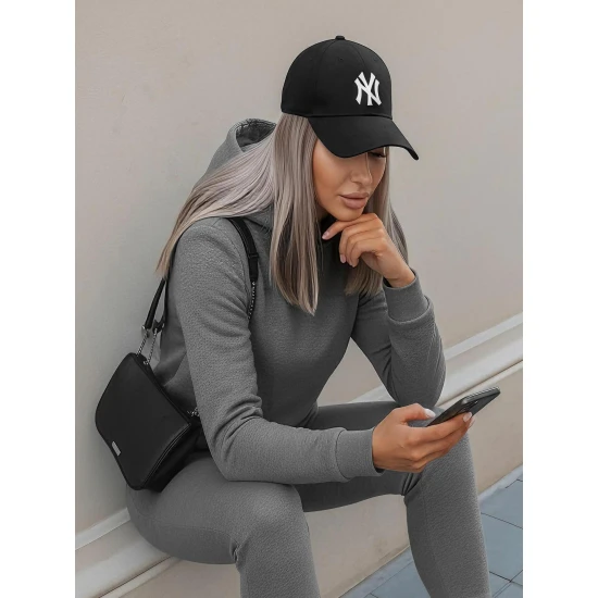 Moteriškas tamsiai pilkas  sportinis kostiumas Super 18