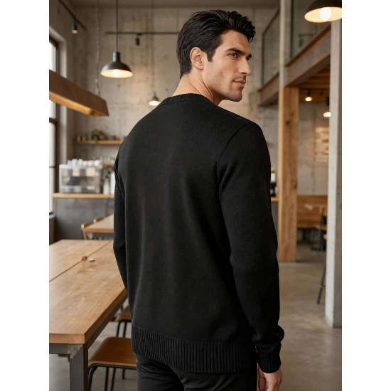 Vyriškas juodas megztinis Wilson
