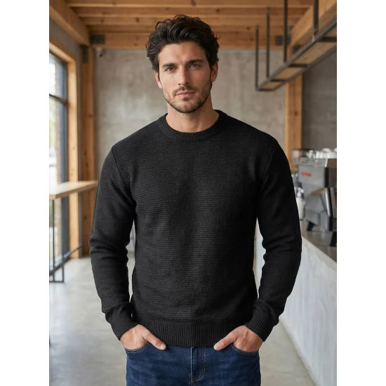 Vyriškas juodas megztinis Remin