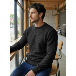 Vyriškas juodas megztinis Remin