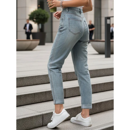 Moteriški šviesiai mėlyni džinsai Estin Džinsai ir Jogeriai