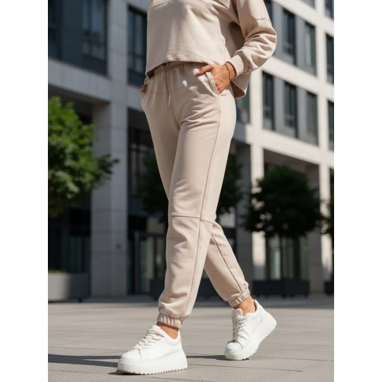 Moteriškas rusvas sportinis kostiumas Bistan Moteriški komplektai