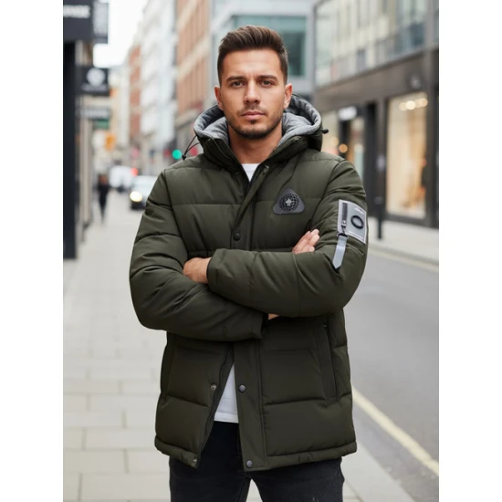 Vyriška tamsiai žalia žieminė striukė Race