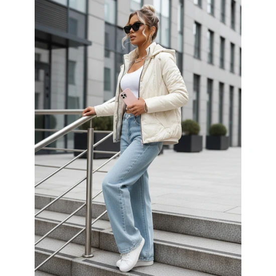 Moteriška balta striukė Marisa Moteriškos striukės