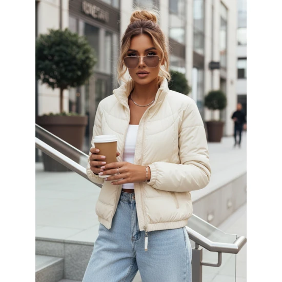 Moteriška pereinamojo sezono balta striukė Elin Moteriškos striukės