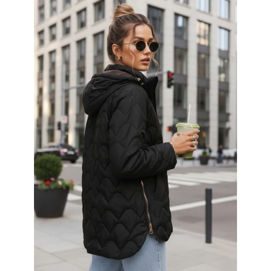 Moteriška dygsniuota juoda striukė Nomi Moteriškos striukės