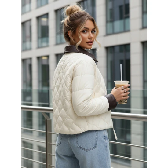 Moteriška balta striukė Santi Moteriškos striukės