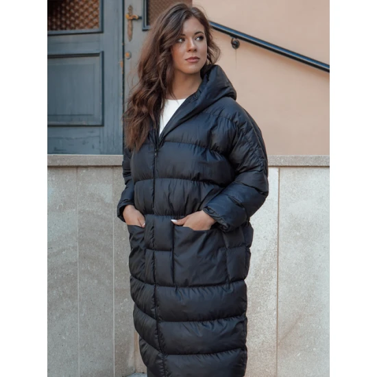 Moteriška juoda žieminė sriukė Annika