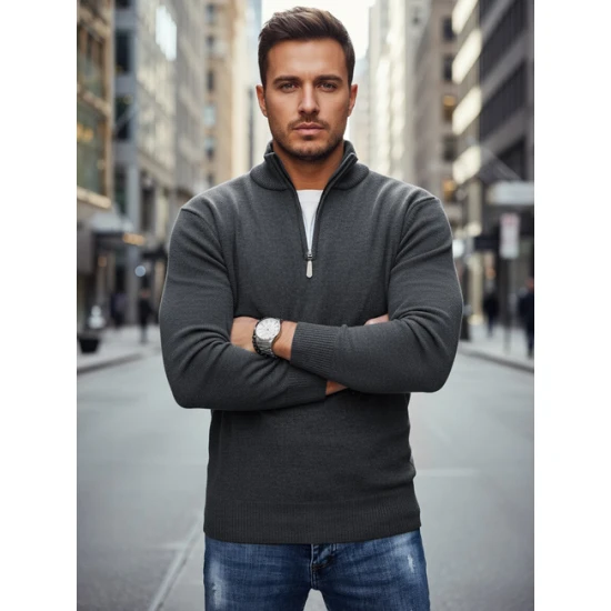 Vyriškas pilkas megztinis Monar