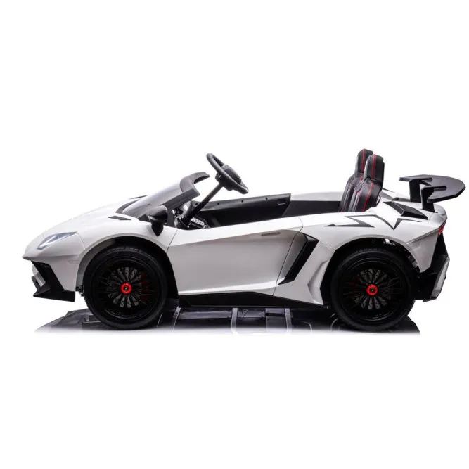 Biały samochód Lamborghini XXL A8803
