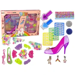 Spalvingas nagų ir papuošalų rinkinys