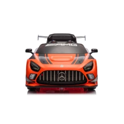 Oranžinis elektrinis automobilis Mercedes AMG GT3