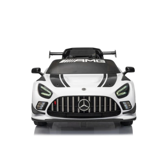 Mercedes AMG GT3 baltas automobilis