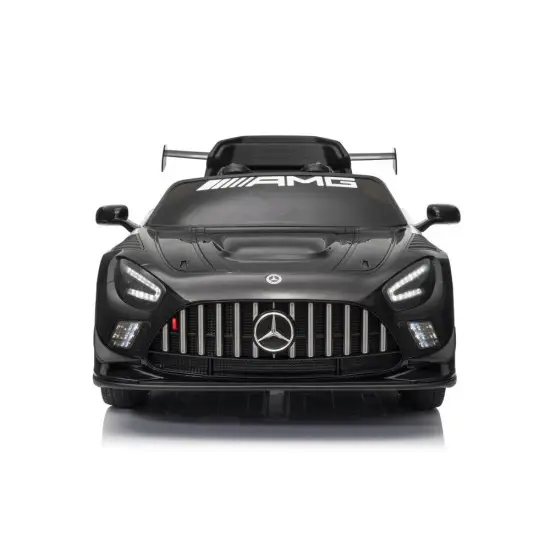 Mercedes AMG GT3 juodas automobilis