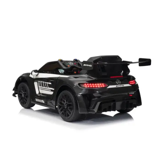 Mercedes AMG GT3 juodas automobilis