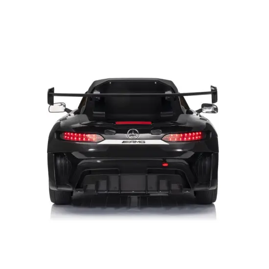 Mercedes AMG GT3 juodas automobilis