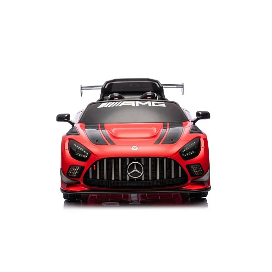 Mercedes AMG GT3 raudonas automobilis