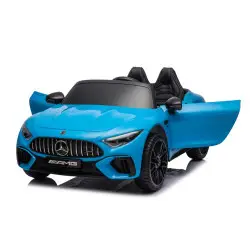 Mėlynas elektrinis automobilis Mercedes AMG SL63