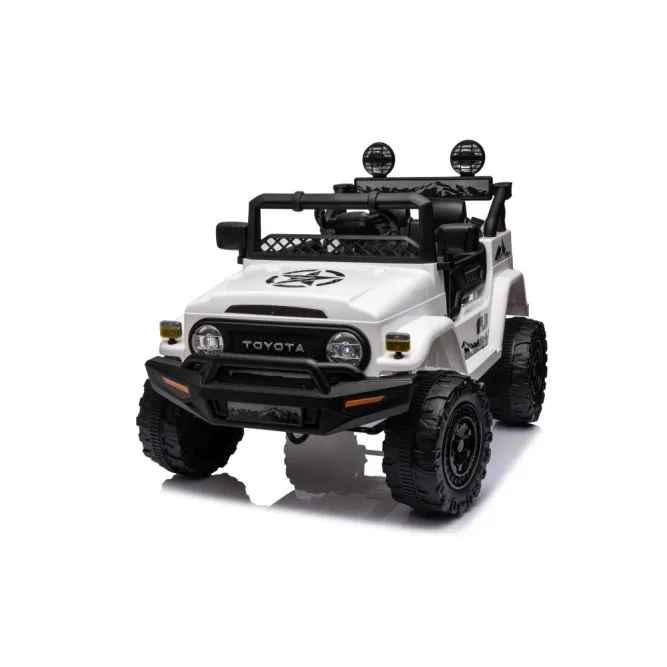 Toyota FJ akutoitega valge maastur