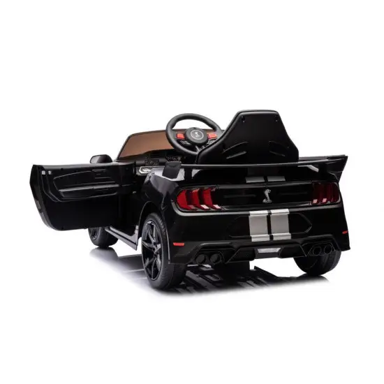 Ford Mustang GT500 juodas automobilis