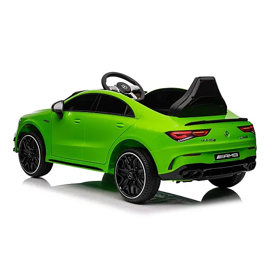 Mercedes CLA 45s AMG žalias automobilis