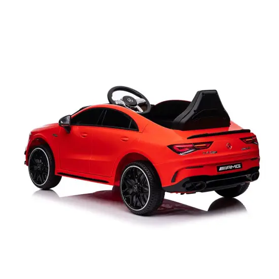 Mercedes CLA 45s AMG raudonas automobilis