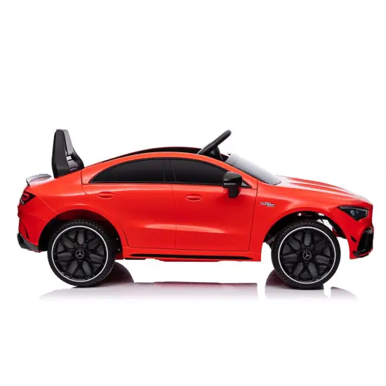 Mercedes CLA 45s AMG raudonas automobilis