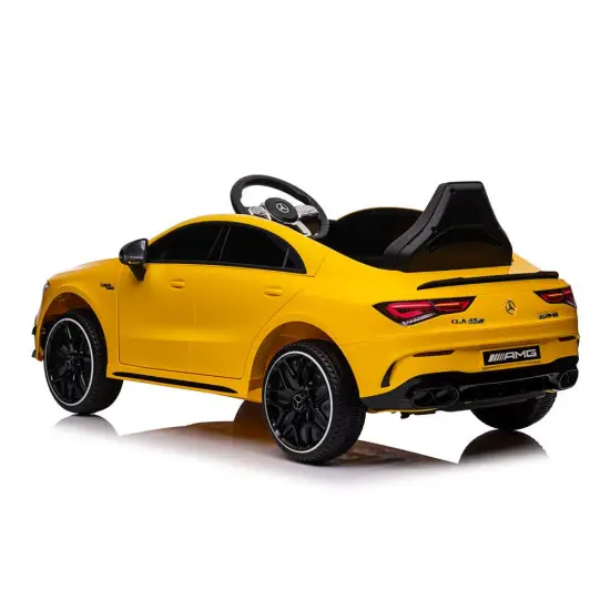 Mercedes CLA 45s AMG geltonas automobilis