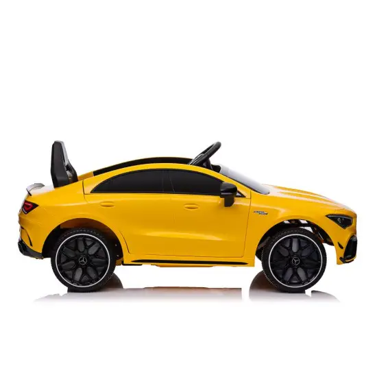 Mercedes CLA 45s AMG geltonas automobilis