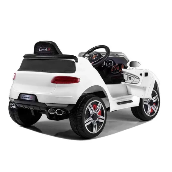 Baltas akumuliatorinis automobilis