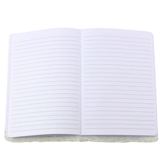 Balta pliušinė užrašų knygutė su linijomis, puošta sidabriniais blizgučiais Užrašų knygelės