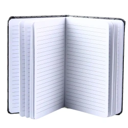 Juoda užrašų knygutė blizgiu paviršiumi ir aplikacijomis  A6 formato, 80 lapų