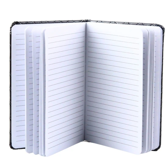 Juoda užrašų knygutė blizgiu paviršiumi ir aplikacijomis  A6 formato, 80 lapų Užrašų knygelės