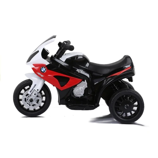 BMW raudonas motociklas