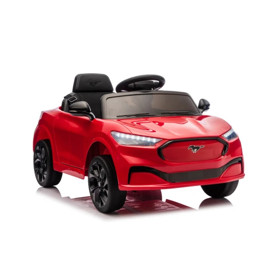 Raudonas Ford Mustang automobilis