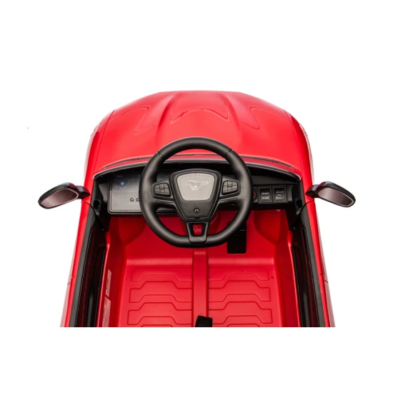 Raudonas Ford Mustang automobilis