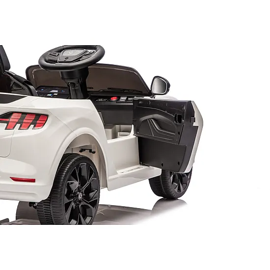 Baltas Ford Mustang Mach-E automobilis Automobiliai
