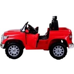 Raudonas Toyota Tundra elektrinis automobilis