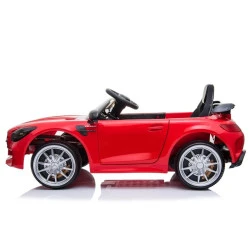 Mercedes GTR elektrinis raudonas automobilis